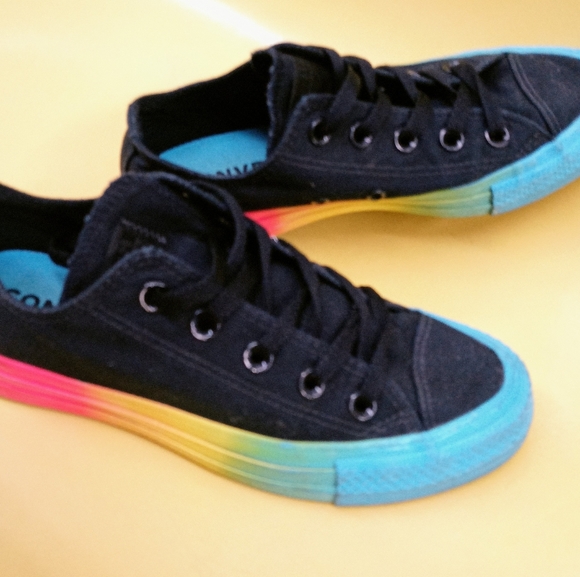 $ALE!!! Converse Chuck Taylor All Star Rainbow Ice - Picture 2 of 8